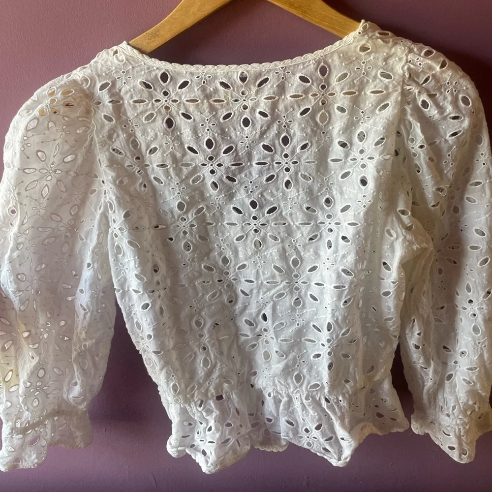 Wilfred Aritzia eyelet white blouse buttons - Picture 2 of 3